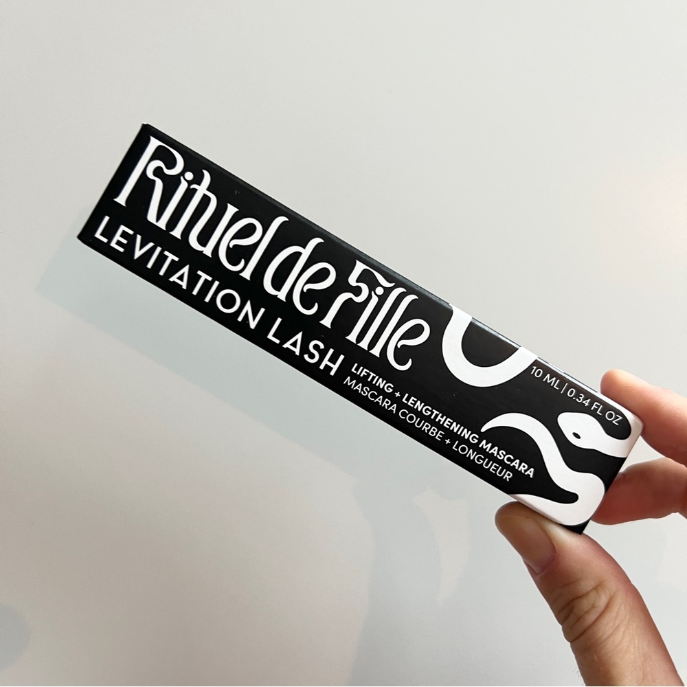 Rituel De Fille levitation lash lifting lengthening mascara in midnight black